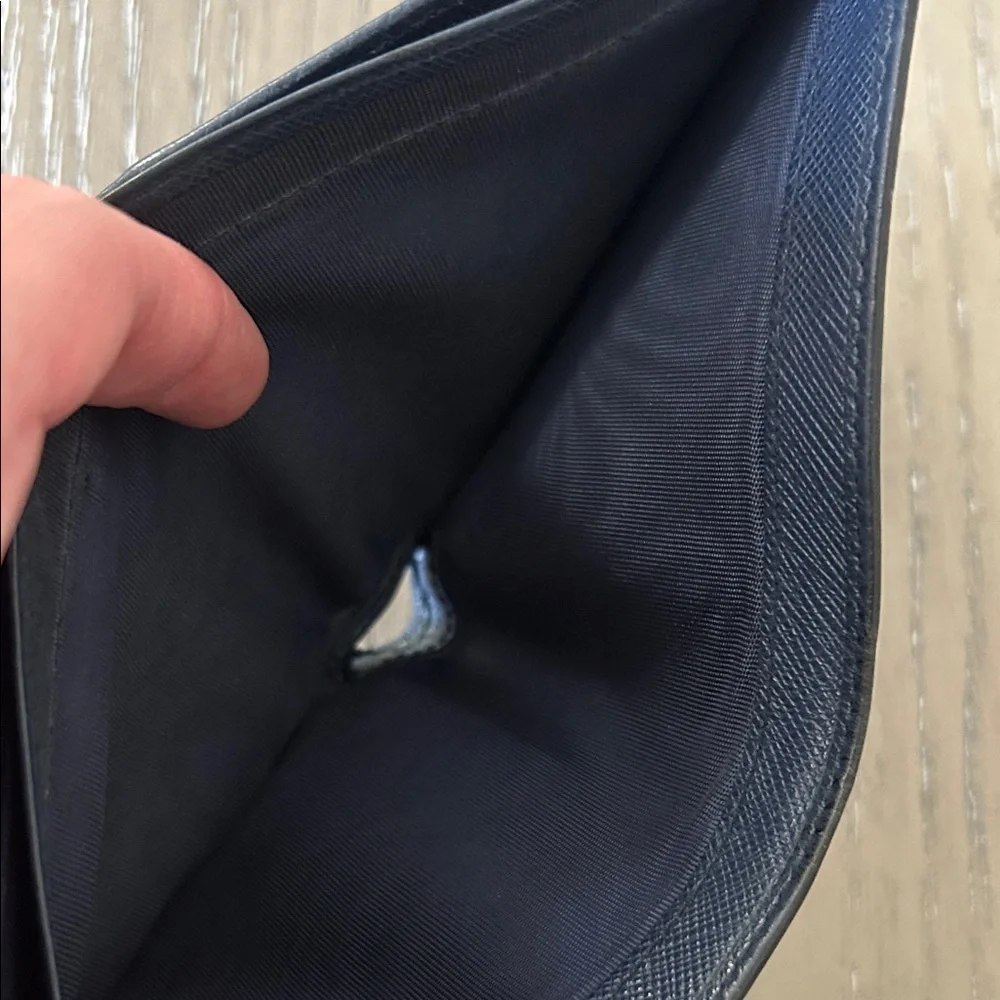 PRADA Embossed logo Saffiano leather bifold wallet Navy Model 224